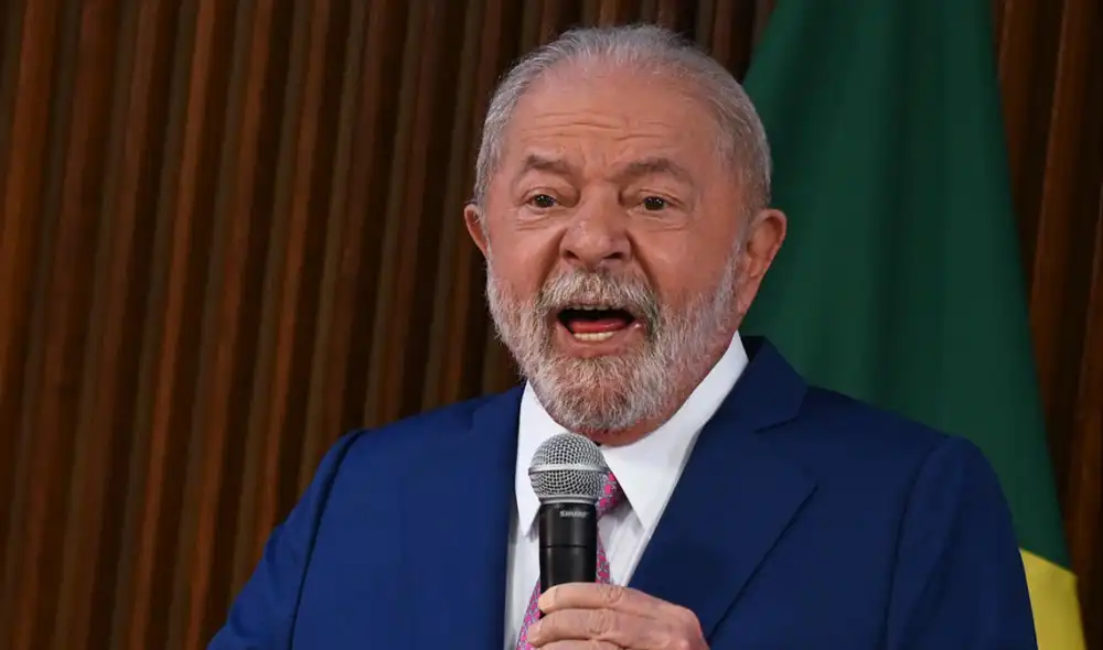 Mandatario brinda conferencia luego de los ataques al Congreso, Presidencia y Tribunal de Justicia. Foto: EFE