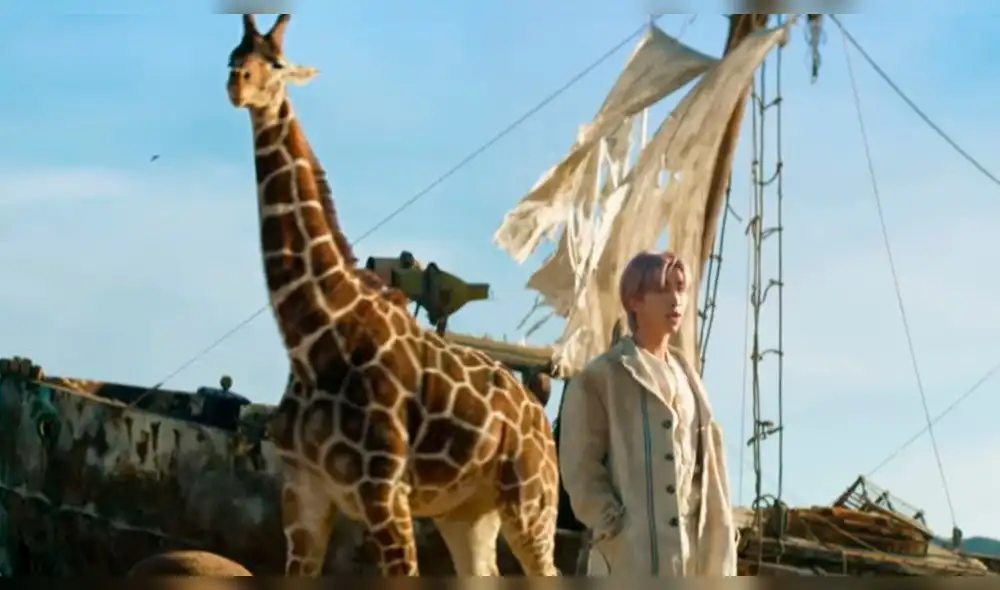 Desliza para ver más fotos de "ON" de BTS. Desliza para ver más fotos de "ON" de BTS.