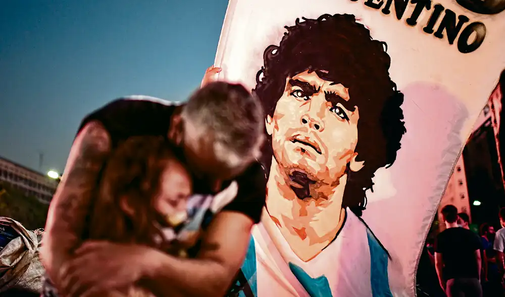 hinchas llorando diego maradona foto afp