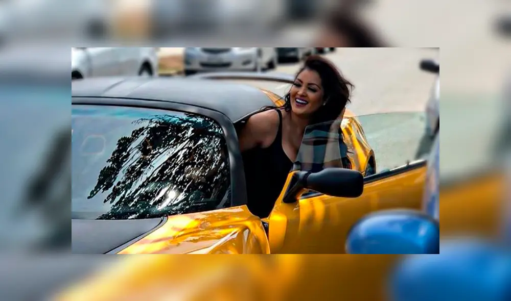 Michelle Soifer muestra más de la cuenta con diminuto short [VIDEO]