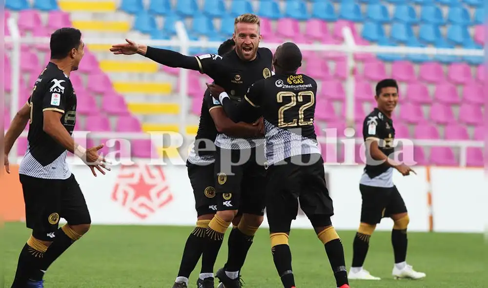 Cusco FC logró su primera victoria en el Torneo Apertura jugando de local.