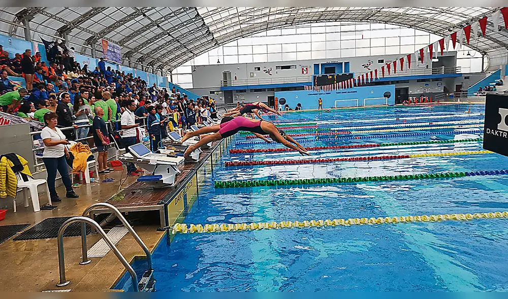 Al agua. Diversos torneos se han realizado en la Olímpica.
