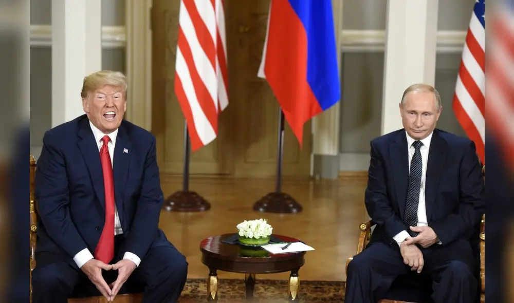 Trump-Putin: retrasos, gestos y un balón de fútbol Trump-Putin: retrasos, gestos y un balón de fútbol
