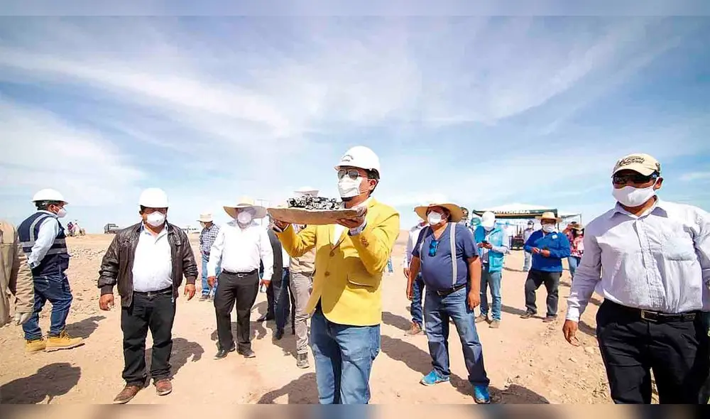 decorativo. Inicio de obra se hizo el 13 de mayo, cumpleaños de Elmer Cáceres. Sin embargo no se tiene CIRA para trabajos.