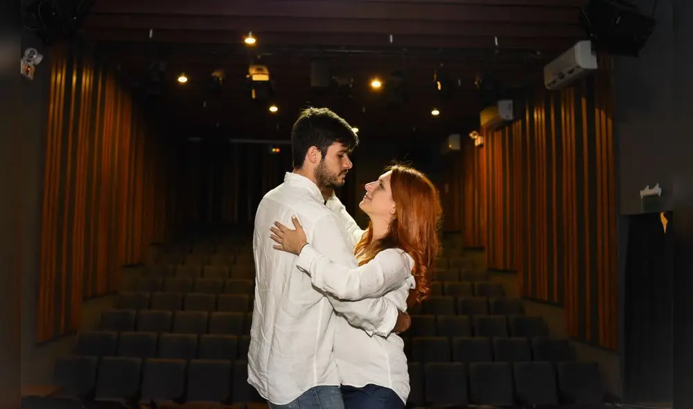 Constelaciones: El amor en escenarios infinitos