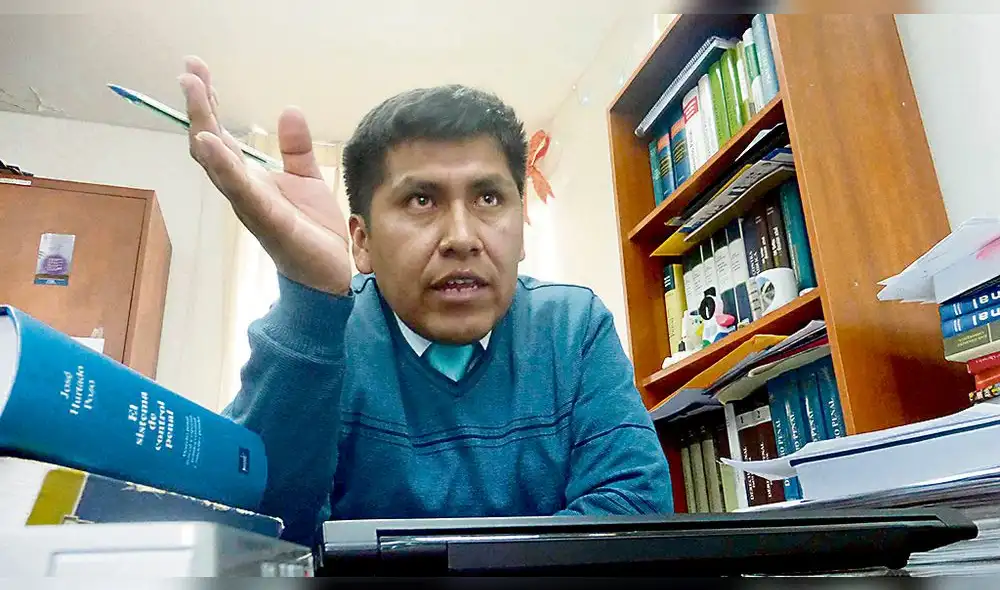 Renuncias y anuncio de candidaturas adelantan la campaña política en Puno Renuncias y anuncio de candidaturas adelantan la campaña política en Puno