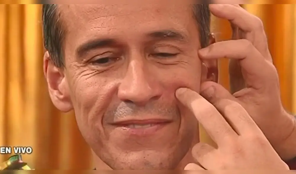 Andrés Hurtado se burla de su productor en pleno programa Foto: captura