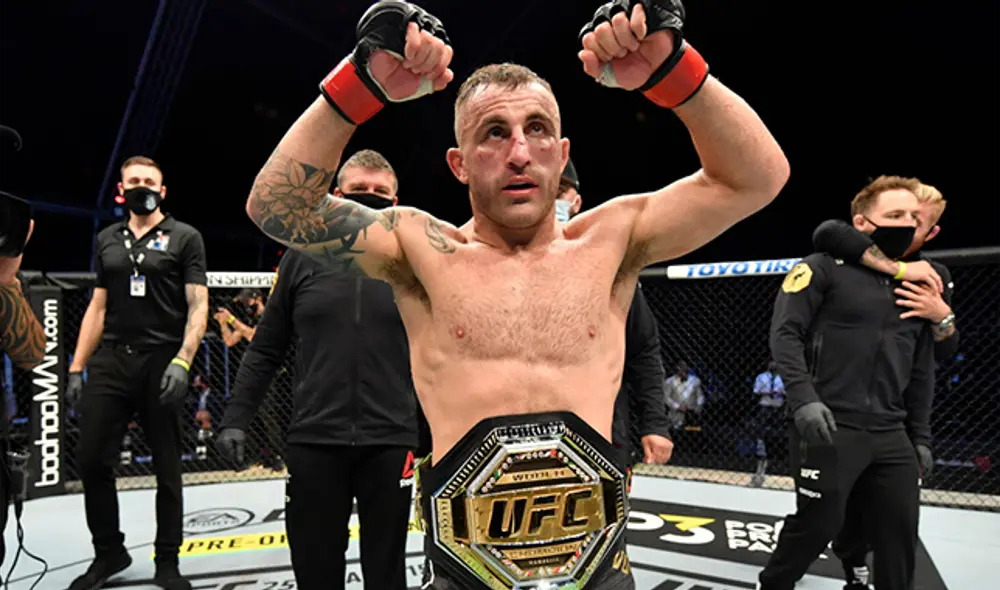 Pese a la decisión dividida, Alexander Volkanovski sigue siendo el campeón de peso ligero. Foto: Twitter UFC Pese a la decisión dividida, Alexander Volkanovski sigue siendo el campeón de peso ligero. Foto: Twitter UFC