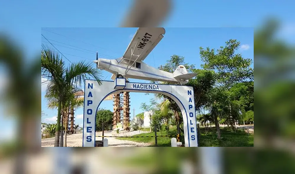 La avioneta de la entrada de la Hacienda Nápoles. Foto: difusión. La avioneta de la entrada de la Hacienda Nápoles. Foto: difusión.