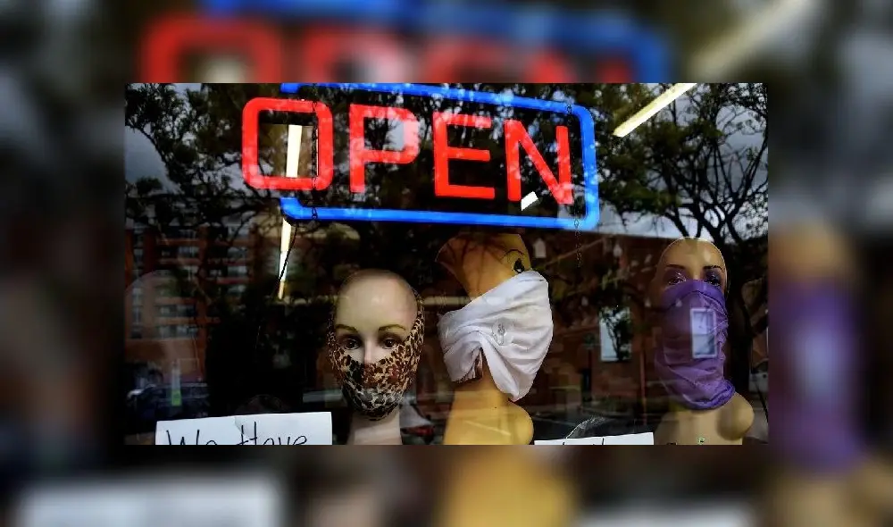 Salones de belleza o centros de manicura han abierto en Gerogia, EE. UU. pese al incremento de número de contagios que hay en el país. Foto: AFP.