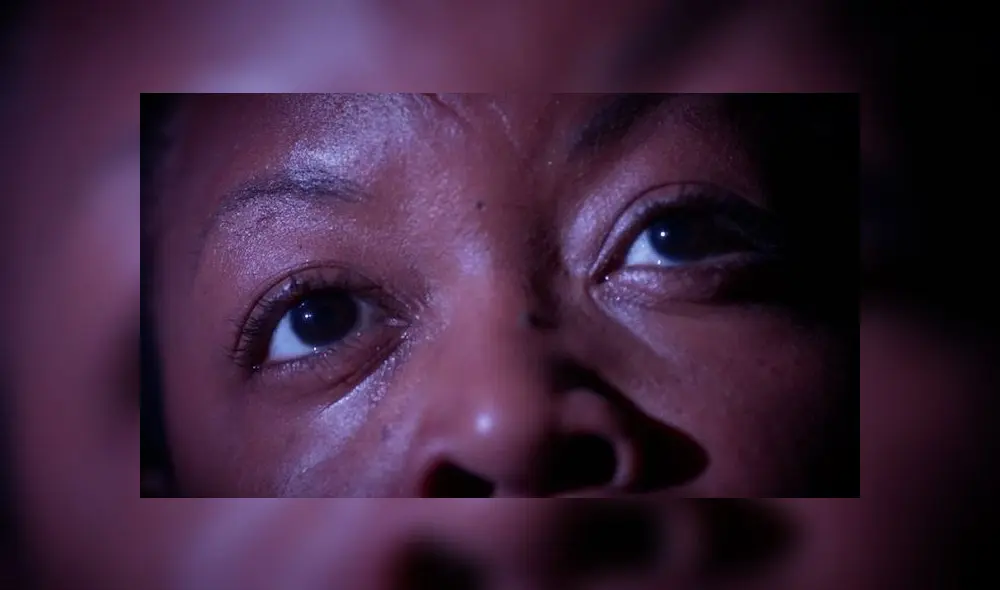 Vicky quiere usar su ADN y su partida de nacimiento como prueba de la violación sexual a una menor que su padre cometió. Foto: BBC Vicky quiere usar su ADN y su partida de nacimiento como prueba de la violación sexual a una menor que su padre cometió. Foto: BBC