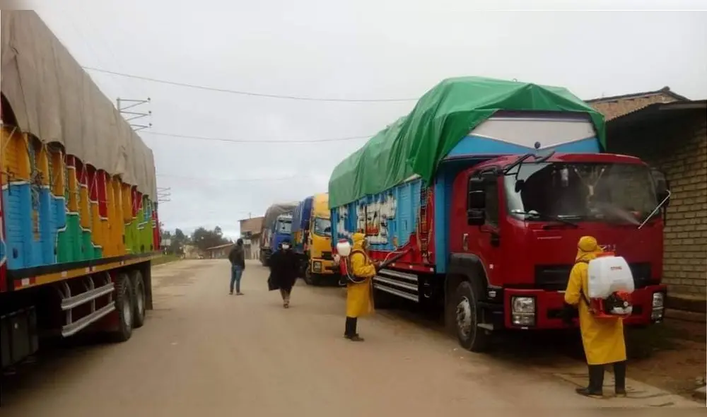 Desinfectan camiones con alimentos en Cutervo. Desinfectan camiones con alimentos en Cutervo.