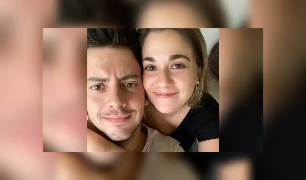 La joven pareja compartió la curiosa foto en Twitter. Foto: Mayela Medrano La joven pareja compartió la curiosa foto en Twitter. Foto: Mayela Medrano