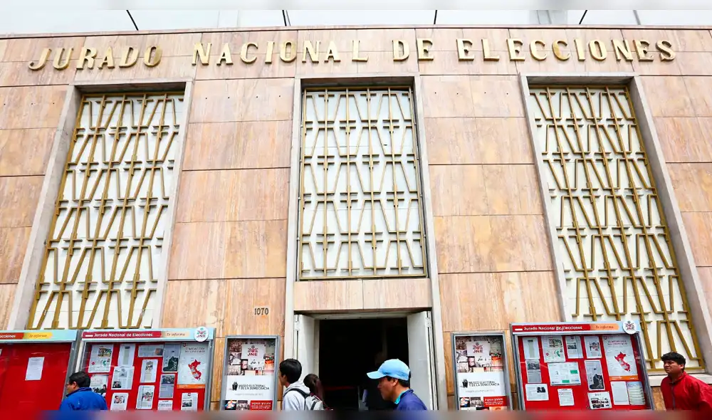 JNE solicitó a Vizcarra convocar elecciones complementarias en 12 distritos JNE solicitó a Vizcarra convocar elecciones complementarias en 12 distritos