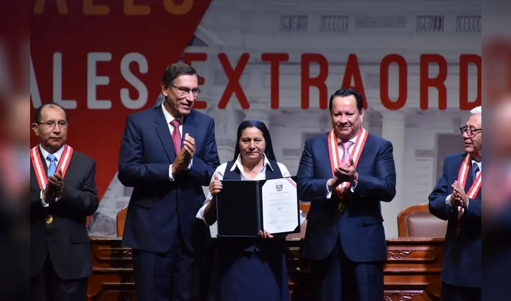 JNE entregó credenciales a los 130 congresistas electos [VIDEO]