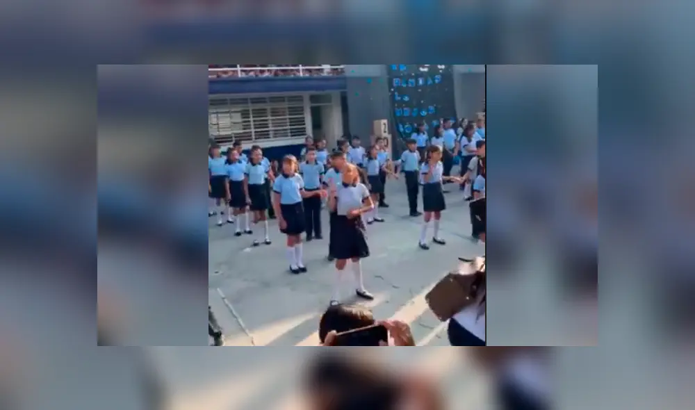 Facebook viral: padre ve que su hija no tiene pareja en actuación y baila con ella [VIDEO]