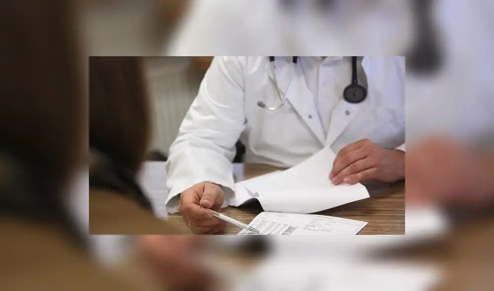 Joven sufrió golpe en el brazo, fue atenderse a hospital y traumatólogo la abusó Joven sufrió golpe en el brazo, fue atenderse a hospital y traumatólogo la abusó