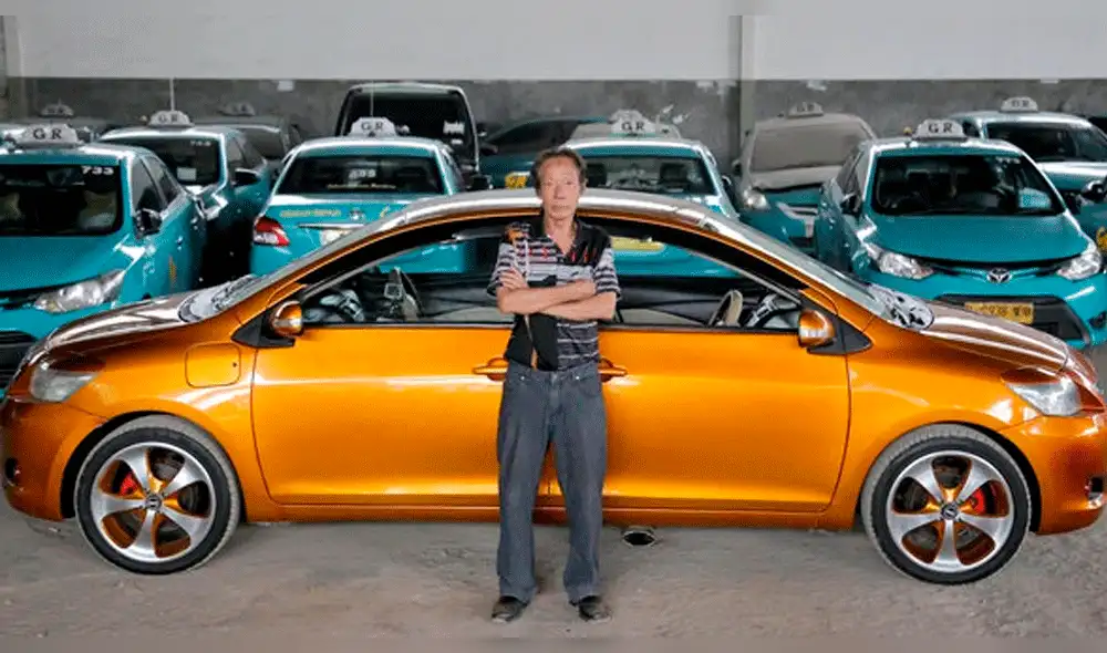 Creó un auto de dos frentes, pero un error le costó caro