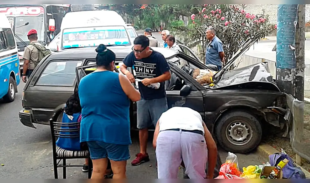 Choque entre combi y taxi deja tres heridos en Trujillo LRND | Sociedad ...