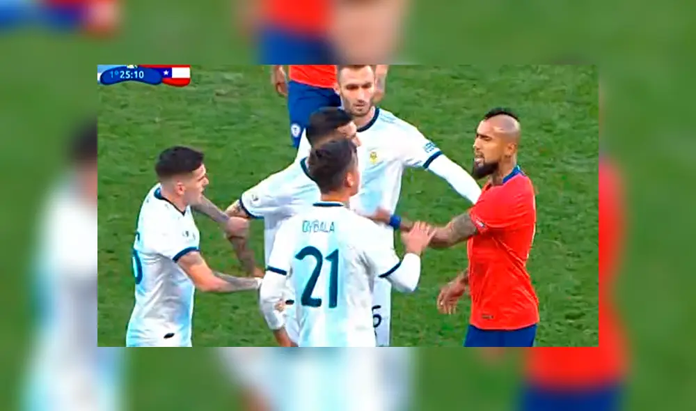 Argentina vs Chile Arturo Vidal lanzó bofetada a Paulo Dybala. Foto: captura de video Argentina vs Chile Arturo Vidal lanzó bofetada a Paulo Dybala. Foto: captura de video