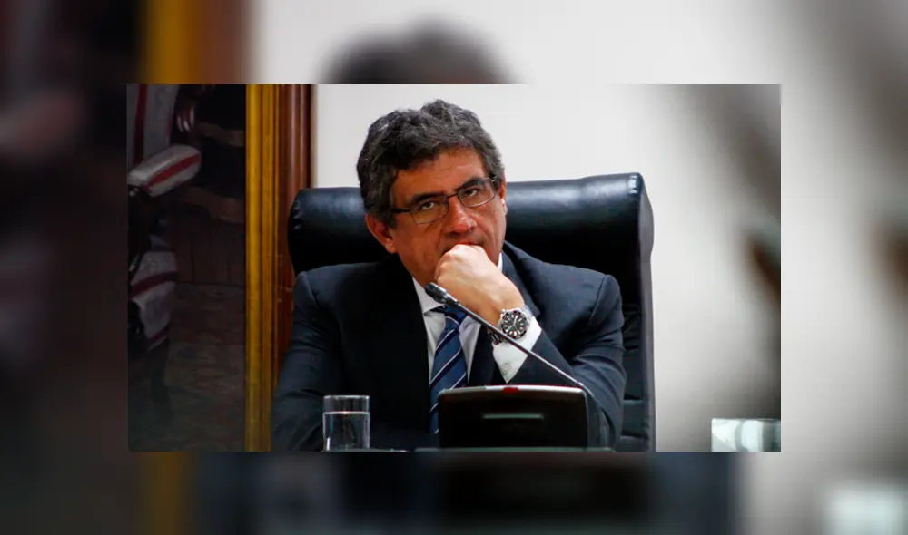 Juan Sheput renuncia al Ministerio de Trabajo tras asesinatos en marcha Juan Sheput renuncia al Ministerio de Trabajo tras asesinatos en marcha