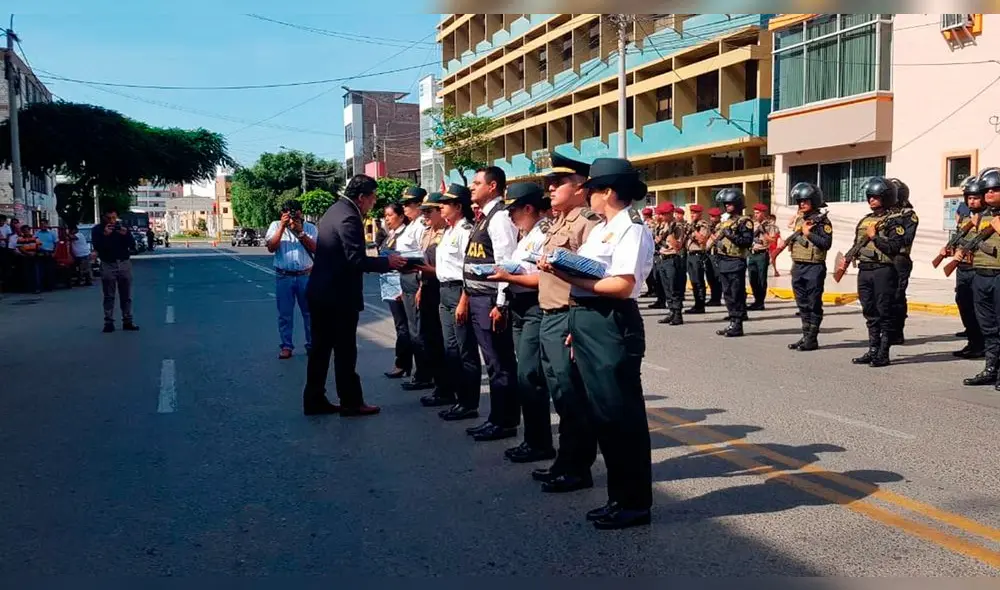Las condecoraciones se realizarán todos meses. Las condecoraciones se realizarán todos meses.