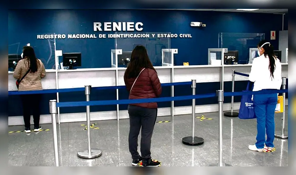 atención.  Reniec solo habilitó su oficina central ubicada en la calle Santo Domingo.