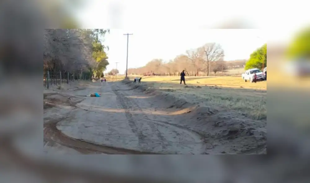 El responsable del maltrato animal fue arrestado y trasladado a la comisaría por las autoridades. Foto: Clarín El responsable del maltrato animal fue arrestado y trasladado a la comisaría por las autoridades. Foto: Clarín