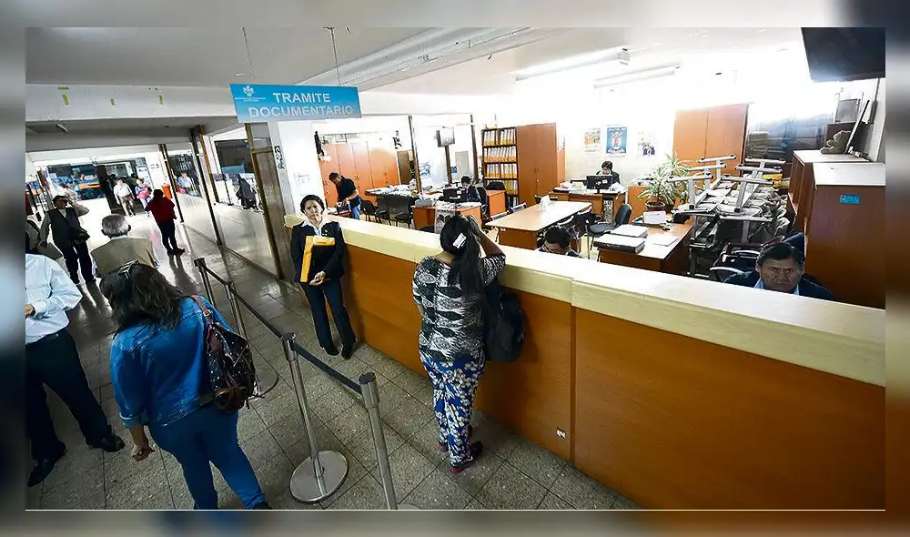 Trabajadores amenazan con huelga si municipio de Arequipa no les paga bono de S/ 150