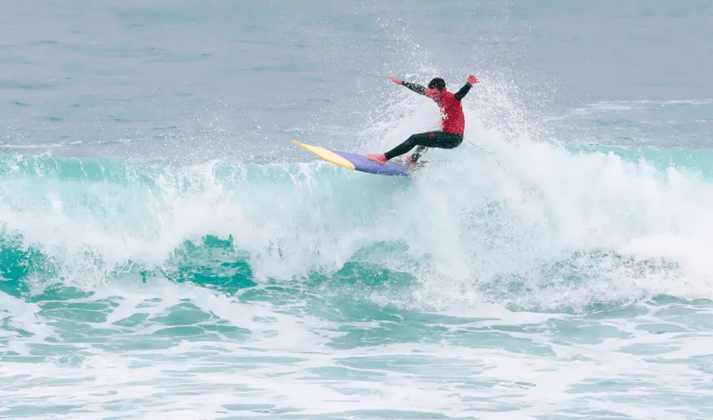 Benoit 'Piccolo' Clemente se quedó con la medalla de oro en surf, en la modalidad longboard. | Foto: GLR