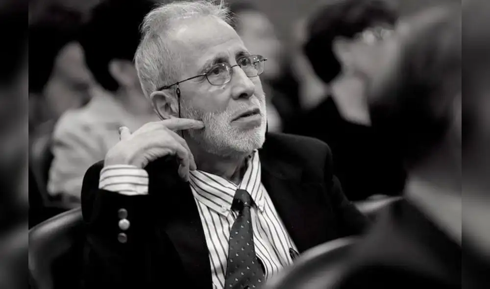 José Miguel Oviedo. José Miguel Oviedo.