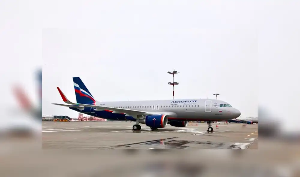 Piloto sufre infarto a 10 mil metros de altura y pasajeros se salvan de milagro Piloto sufre infarto a 10 mil metros de altura y pasajeros se salvan de milagro