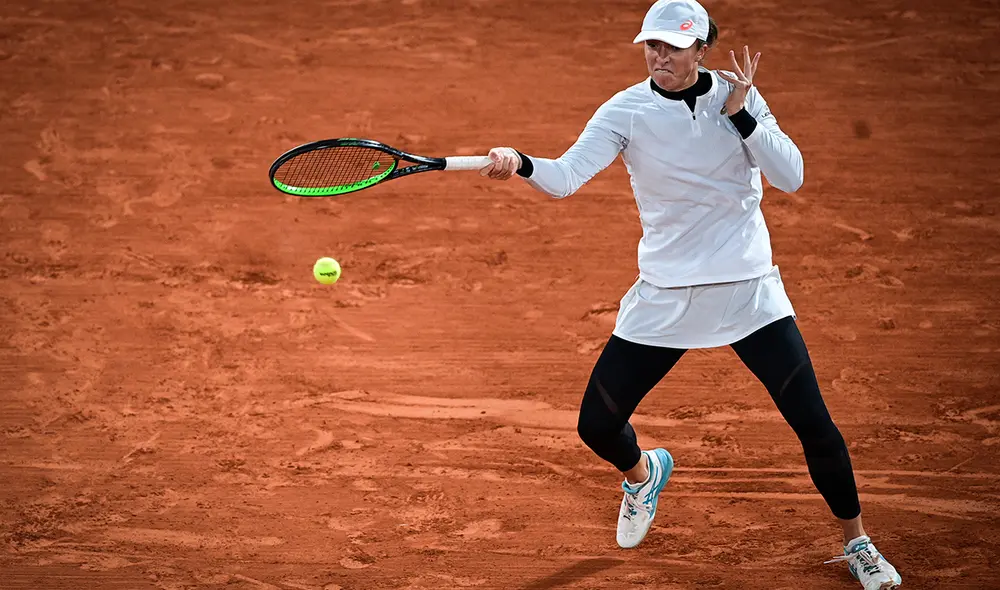 Iga Swiatek tiene 19 años y venció en cuartos de final a la italiana Martina Trevisan. Foto: AFP