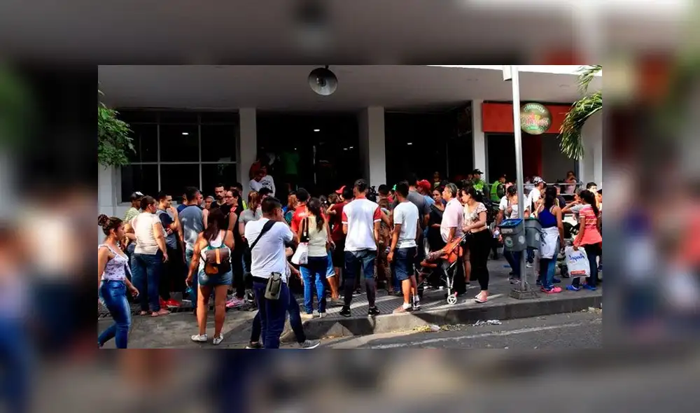 Militares venezolanos son expulsados del refugio de Colombia donde se alojaron