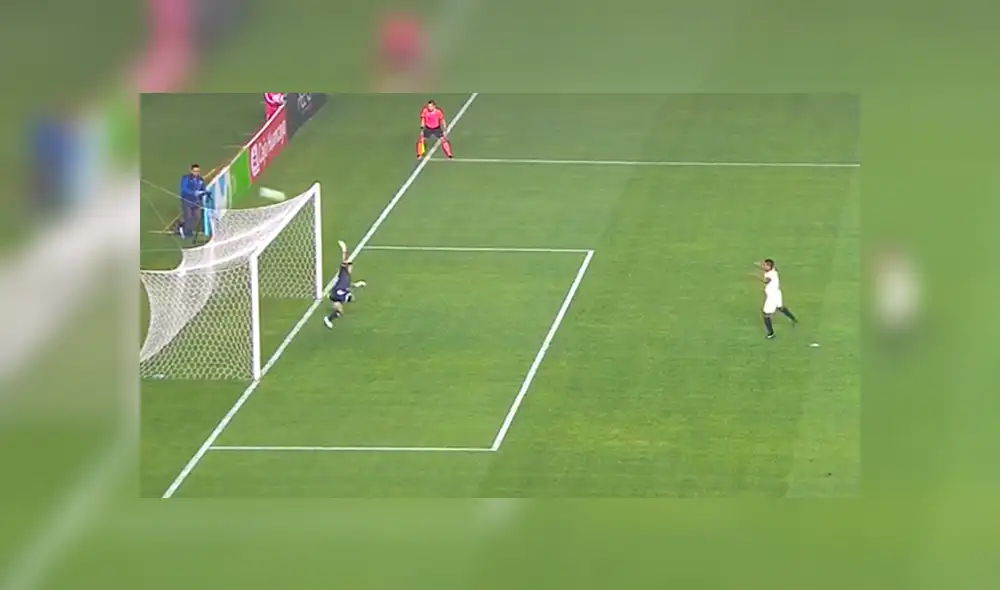 Jersson Vásquez también falló un penal en la definición desde los doce pasos ante Coopsol en la Copa Bicentenario. Créditos: Captura de TV Jersson Vásquez también falló un penal en la definición desde los doce pasos ante Coopsol en la Copa Bicentenario. Créditos: Captura de TV