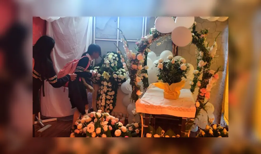 Los vecinos, amigos y familiares se acercaron a la casa de Fátima, ubicada en la colonia San Sebastían, en Xochimilco. (Foto: El Universal)