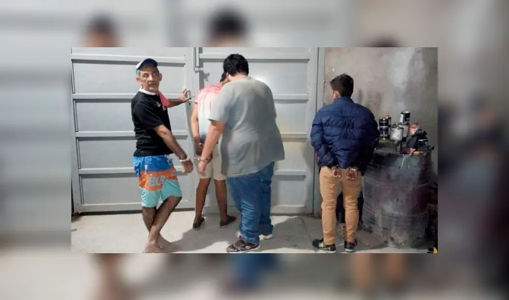 El detenido no quiso pasar la noche solo en la carceleta y delató a sus compañeros. El detenido no quiso pasar la noche solo en la carceleta y delató a sus compañeros.