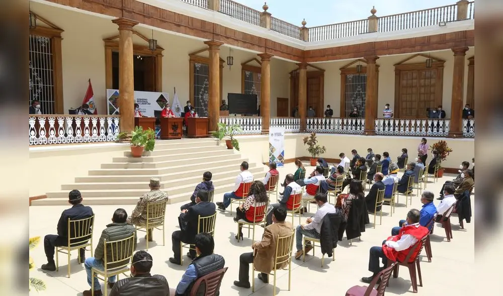Walter Martos ratifica apoyo para lucha contra la COVID-19 en La Libertad Walter Martos ratifica apoyo para lucha contra la COVID-19 en La Libertad