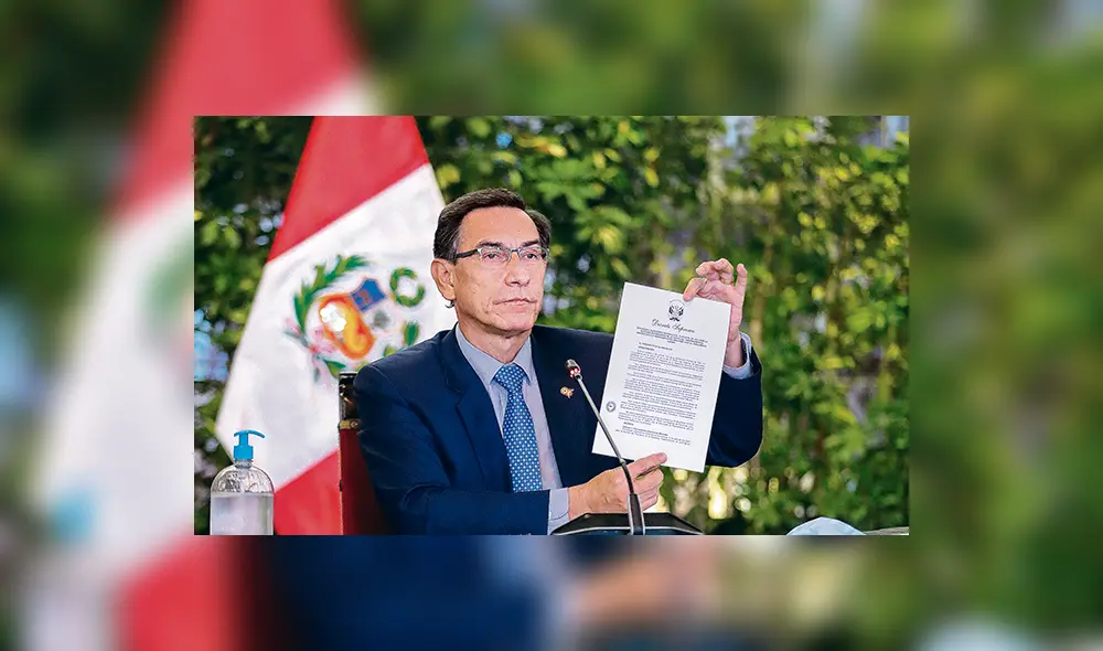 El dato. El presidente Martín Vizcarra suscribió en vivo la convocatoria a elecciones mientras daba un mensaje, tras la reunión del Consejo de Ministros.