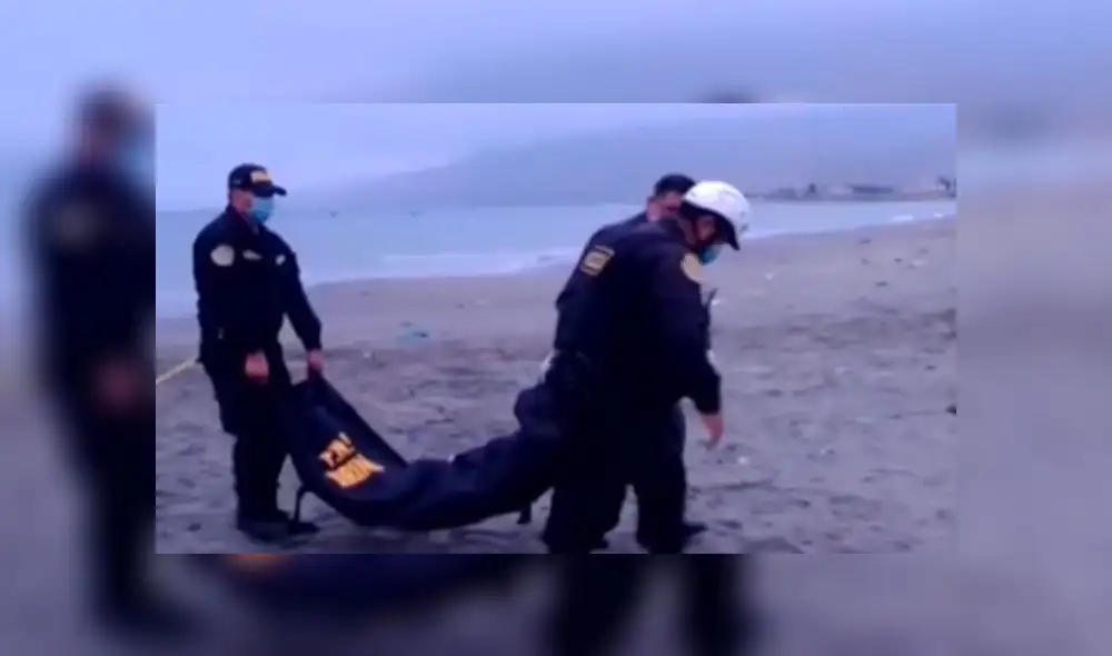 Cuerpo fue llevado a la Morgue del Callao. Investigación se encuentra en manos de la comisaría de Ancón. (Foto: Captura de video / Latina Noticias)