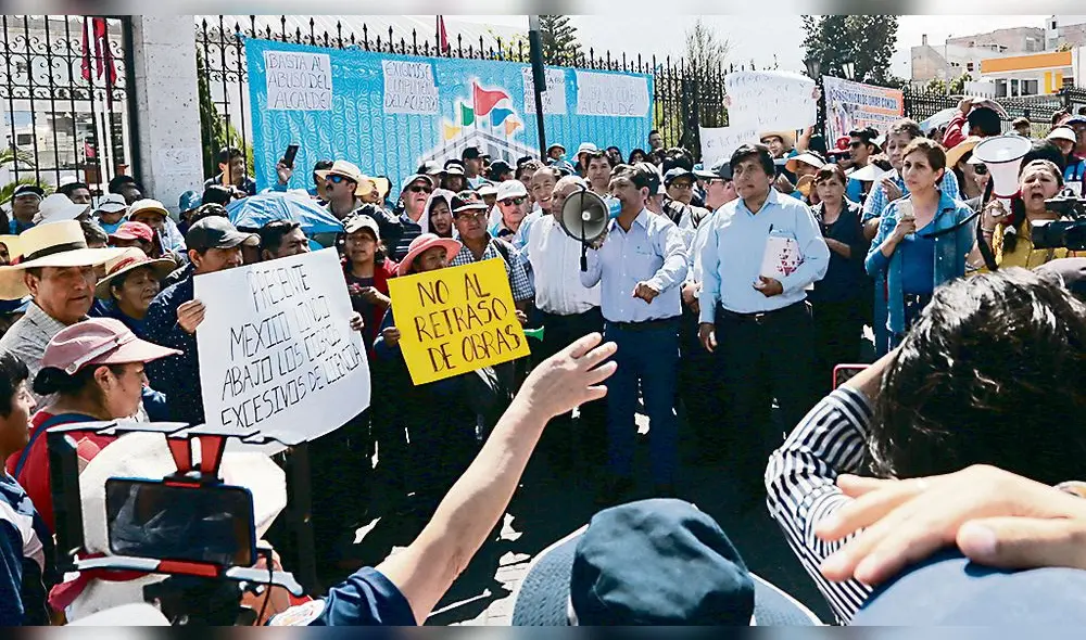 PROTESTA TRABAJADORES SAN JUAN DE DIOS LA BARRACA
PROTESTA TRABAJADORES SAN JUAN DE DIOS LA BARRACA
