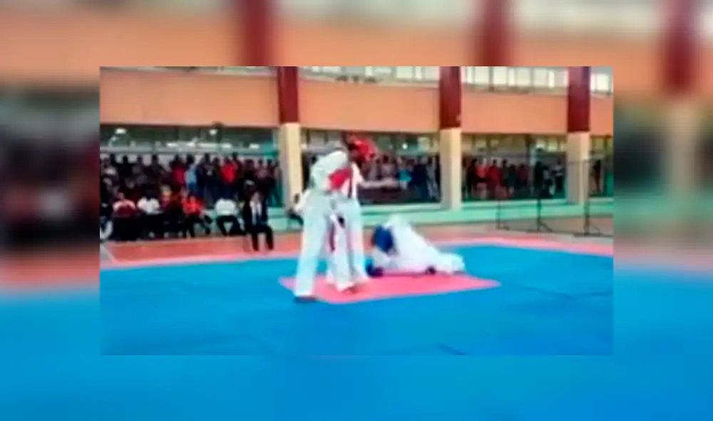 El momento en que un joven cae de un infarto en plena competencia de taekwondo 