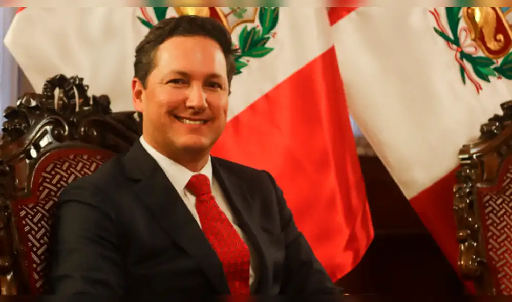 Salaverry duplica respaldo luego de dejar fujimorismo Salaverry duplica respaldo luego de dejar fujimorismo