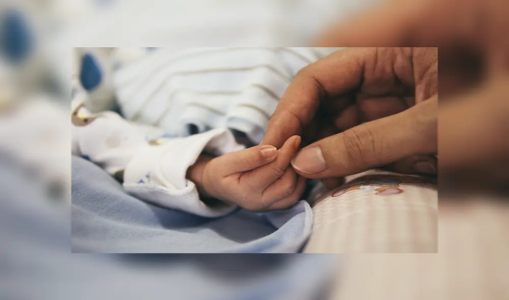 Los médicos no realizaron la cesárea a tiempo y el bebé estuvo sin oxígeno durante demasiado tiempo y sufrió daños cerebrales permanentes. Foto: referencial.