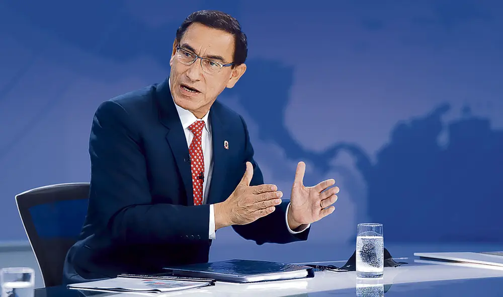Da su versión. El presidente Martín Vizcarra decidió dar una entrevista anoche en Latina, luego de la detención de personas que formaron parte de su entorno. Foto: Sepresv Da su versión. El presidente Martín Vizcarra decidió dar una entrevista anoche en Latina, luego de la detención de personas que formaron parte de su entorno. Foto: Sepresv
