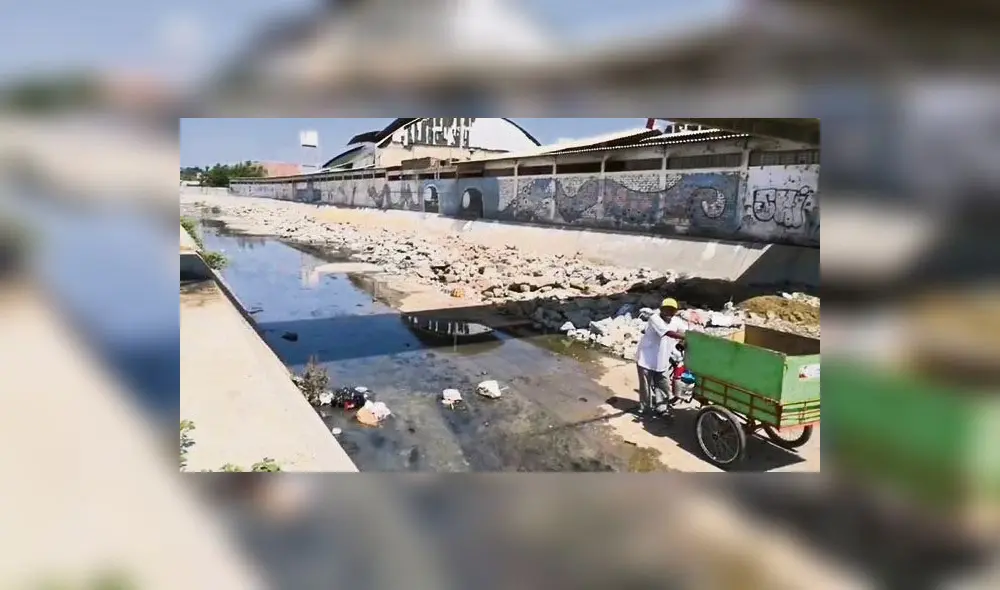 Canal Vía de Sullana convertido en un botadero de basura y desmonte