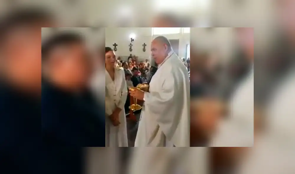 Facebook viral: sacerdote le da copa de vino a creyente y este se lo termina todo