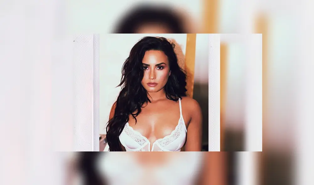 Demi Lovato muestra sus piernas tonificadas en sexy outfit [FOTO]