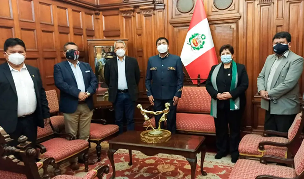 Elmer Cáceres permanecerá dos días en Lima. Foto: GRA. Elmer Cáceres permanecerá dos días en Lima. Foto: GRA.