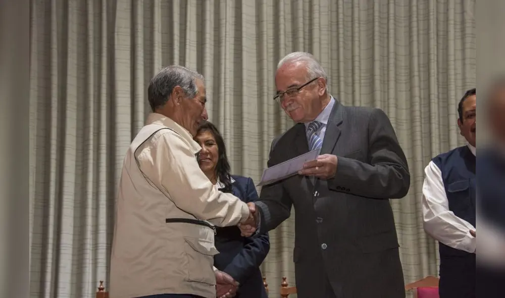 Distinguen a bomberos de Cusco que apoyaron a controlar incendio en Kuélap